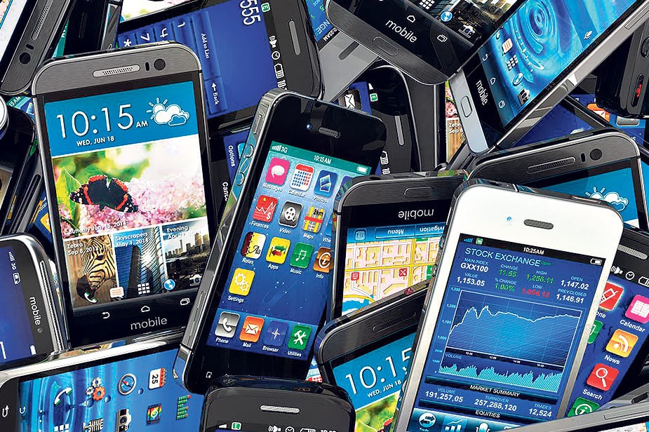 La resolución apunta a los celulares con tarjeta, pero los especialistas tienen muchas dudas de su efectividad.