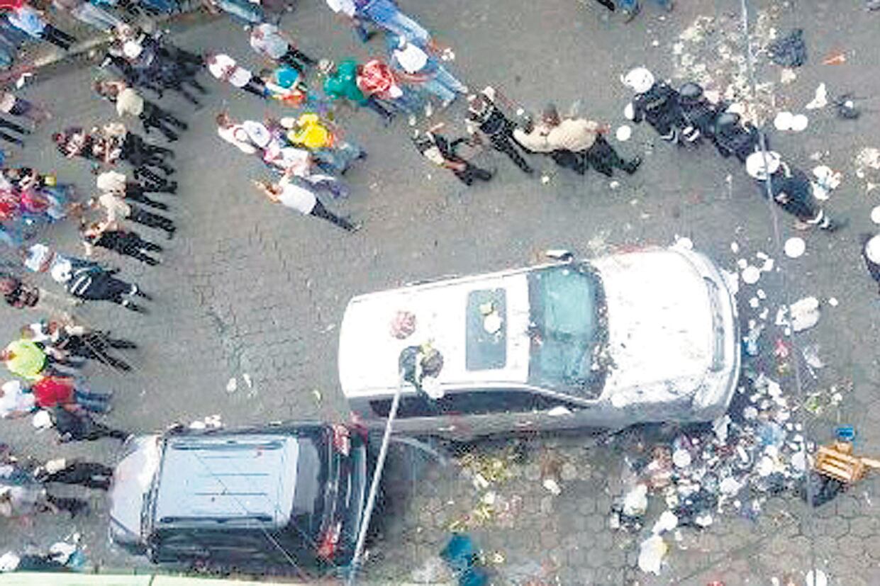 “Son matones escondidos en la turba” dijo indignado Correa, tras la agresión en Quinindé.