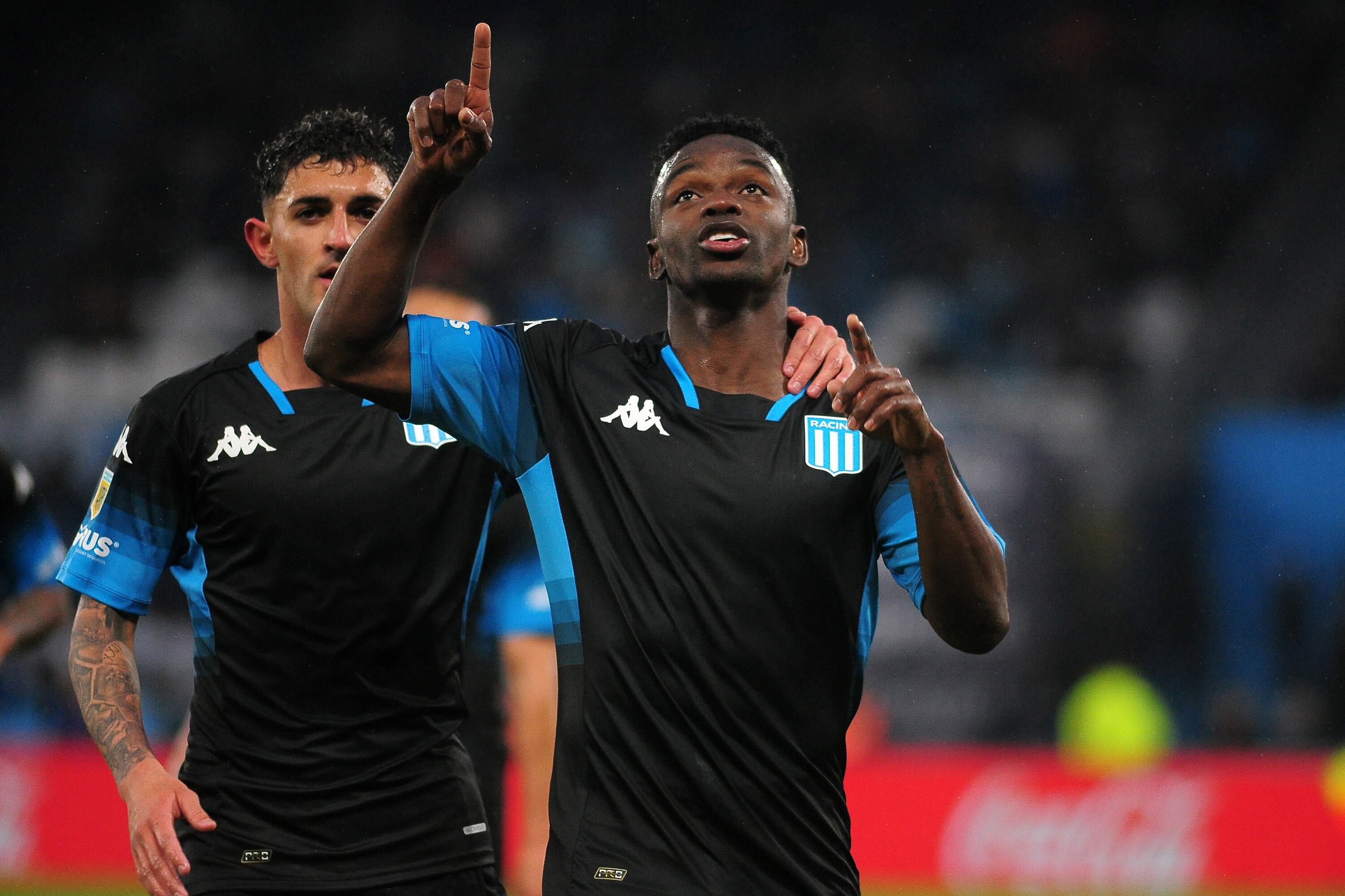 Carbonero, clave en los tres goles de Racing.