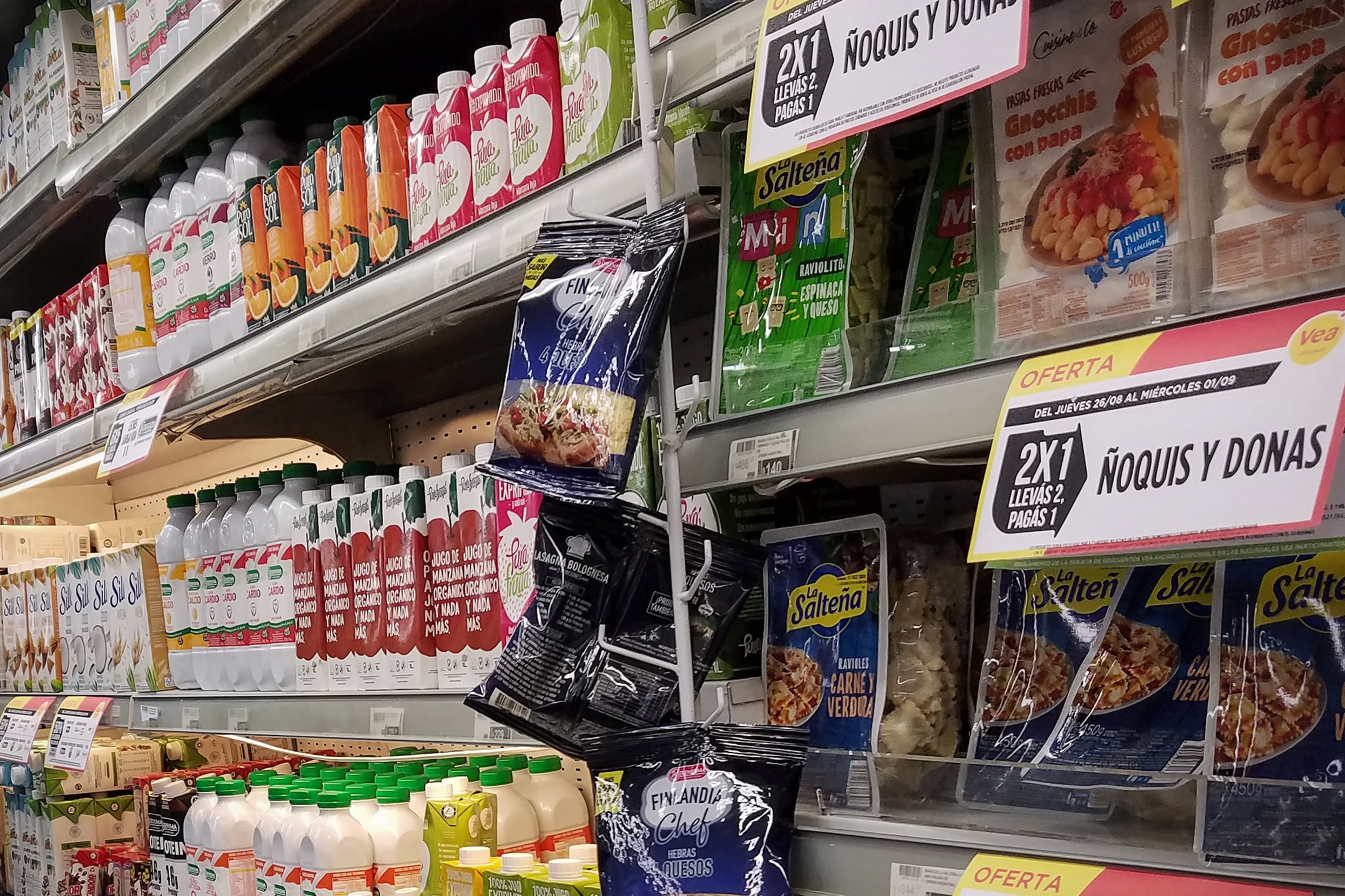 Ante cada convocatoria al diálogo, los principales empresarios responden con una oleada de aumentos.