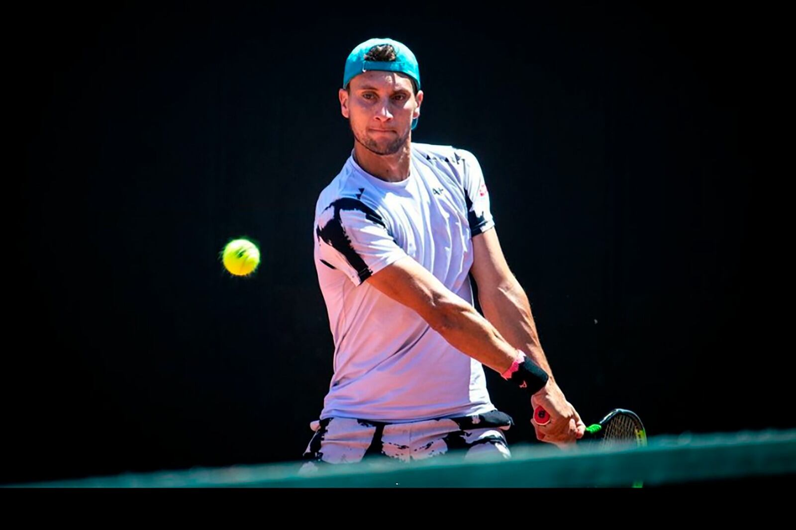 Oliva durante su encuentro en Italia