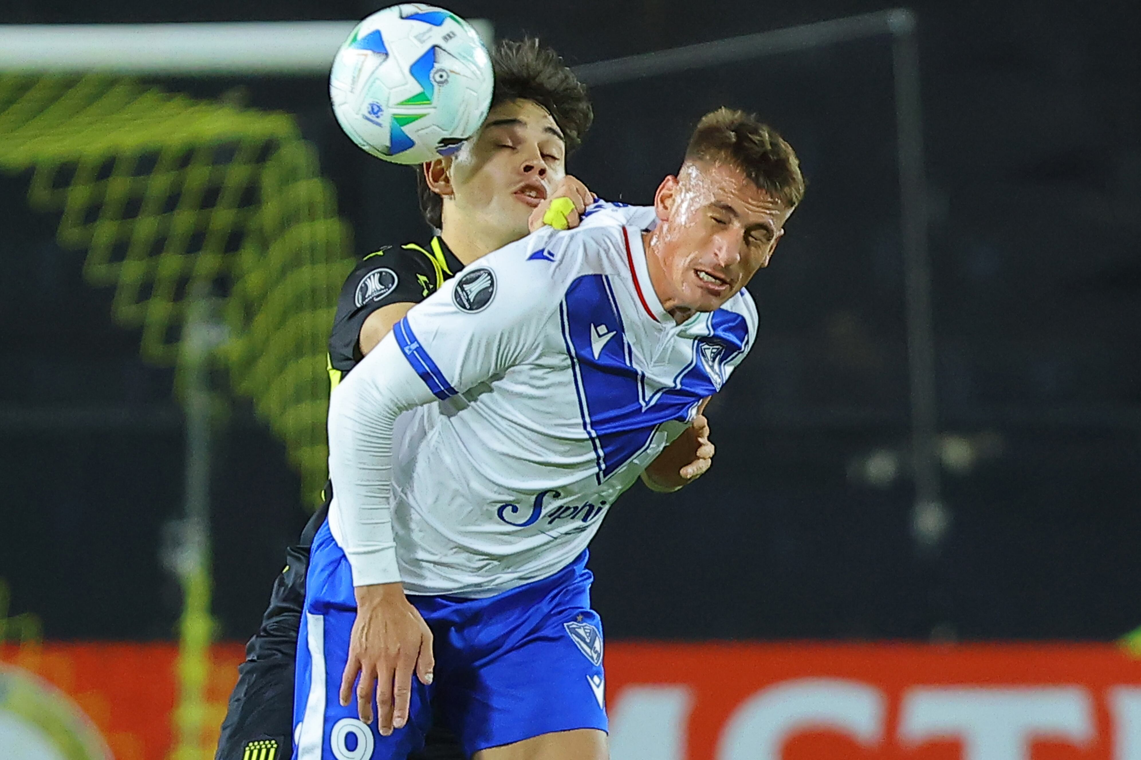 Romero intenta ante la férrea marca de los uruguayos