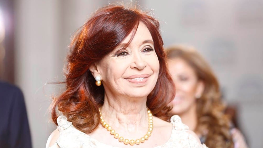Cristina Kirchner se hizo eco de las imágenes del puma fotografiado sobre un témpano en el Lago Argentino, en El Calafate.