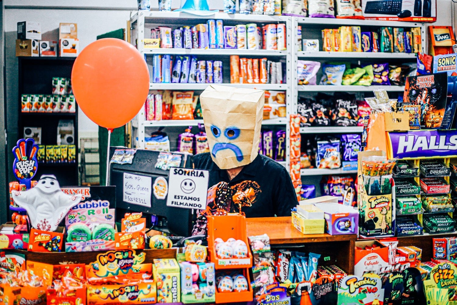 Fermín, uno de los bastiones de la canción de espíritu urbano, toca el 21/12 en Uniclub y sigue de gira como parte de la banda de Dillom