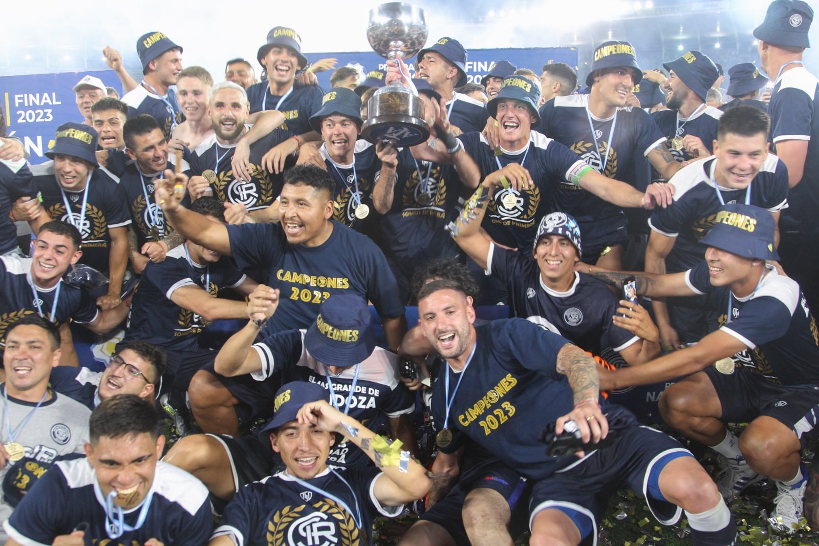 La Lepra festejó el título de la Primera Nacional y el ascenso a la Liga Profesional.