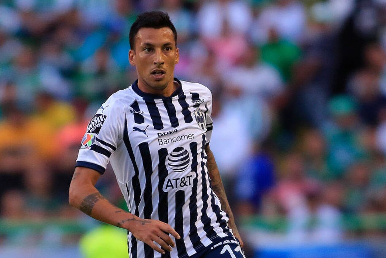 Leonel Vangioni con la camiseta de Monterrey de México.