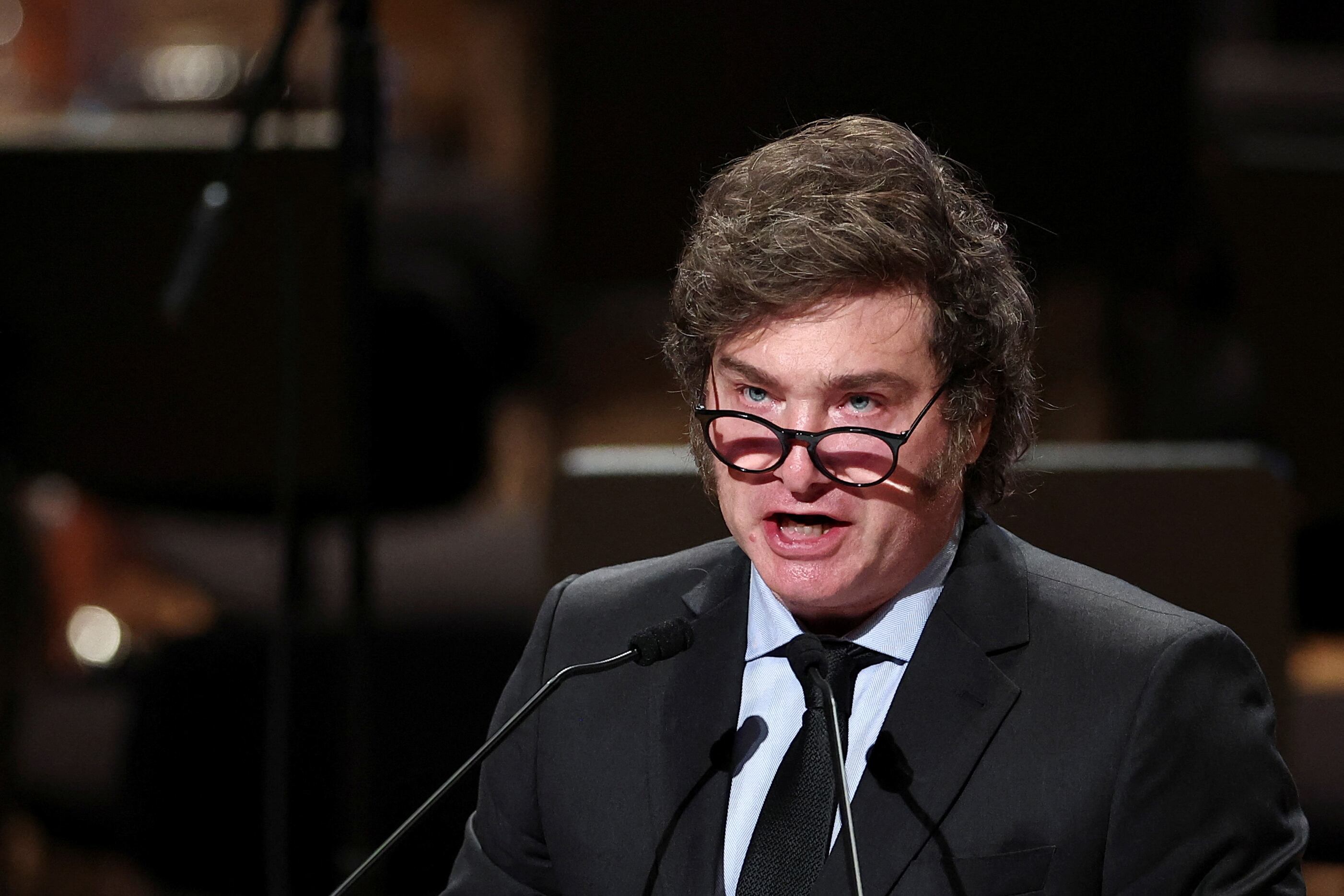 El presidente Javier Milei convalida salarios deprimidos como ancla inflacionaria.
