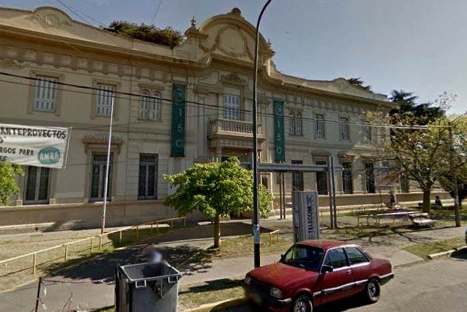 La institución para adultos mayores de calle Ayolas al 100.