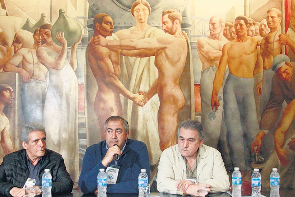 La mesa chica de la CGT se reunirá hoy para coordinar los pasos a seguir con la reforma laboral.