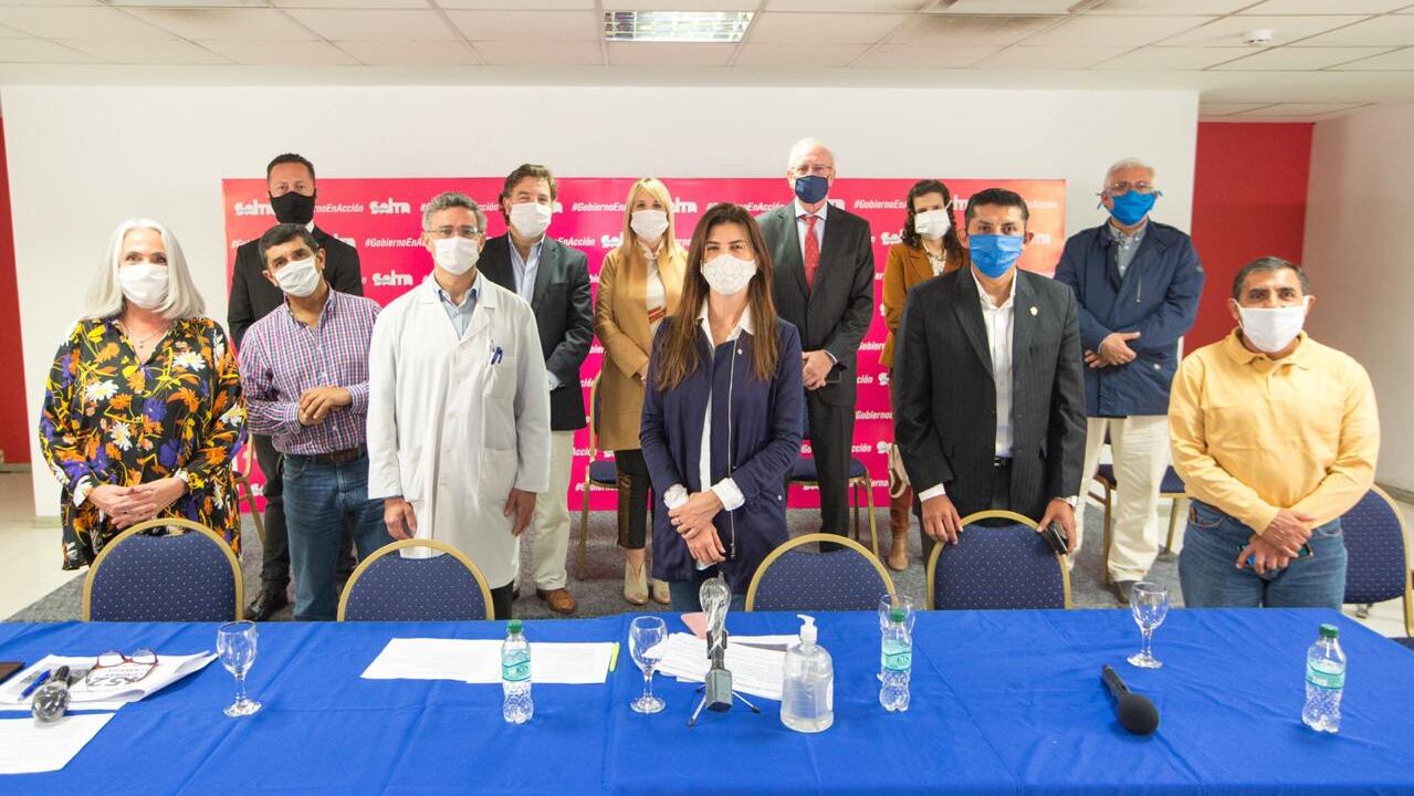 Enmascarados: Romero, diputados y concejales, todos con barbijos