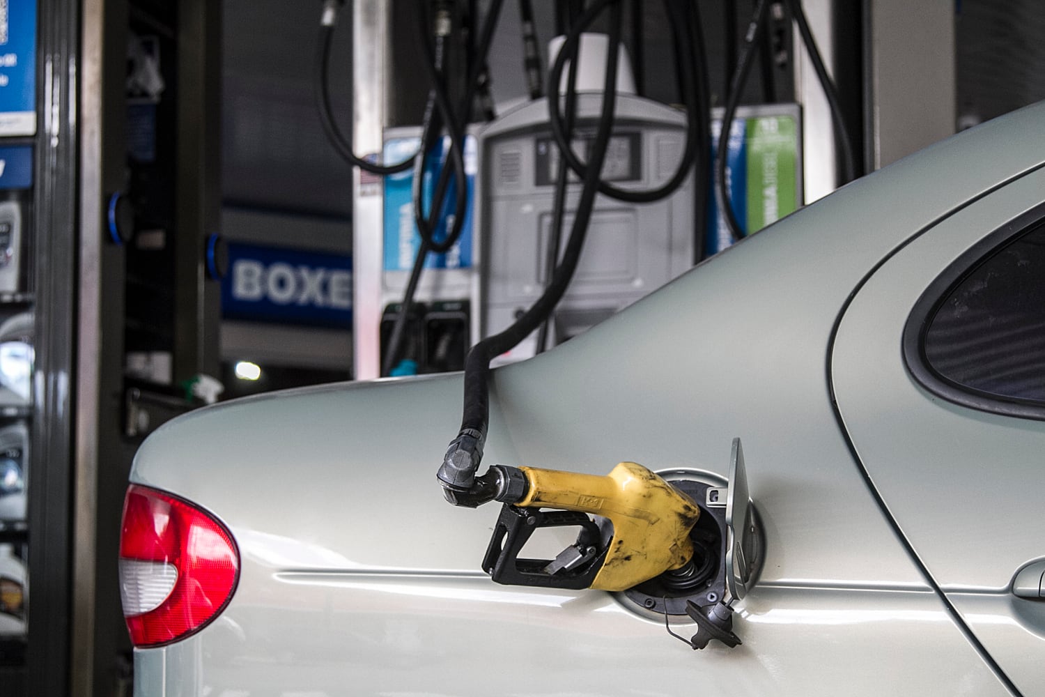 El nuevo marco establece que las estaciones de servicio podrán implementar el autodespacho sin necesidad de una autorización previa por parte de la Secretaría de Energía.