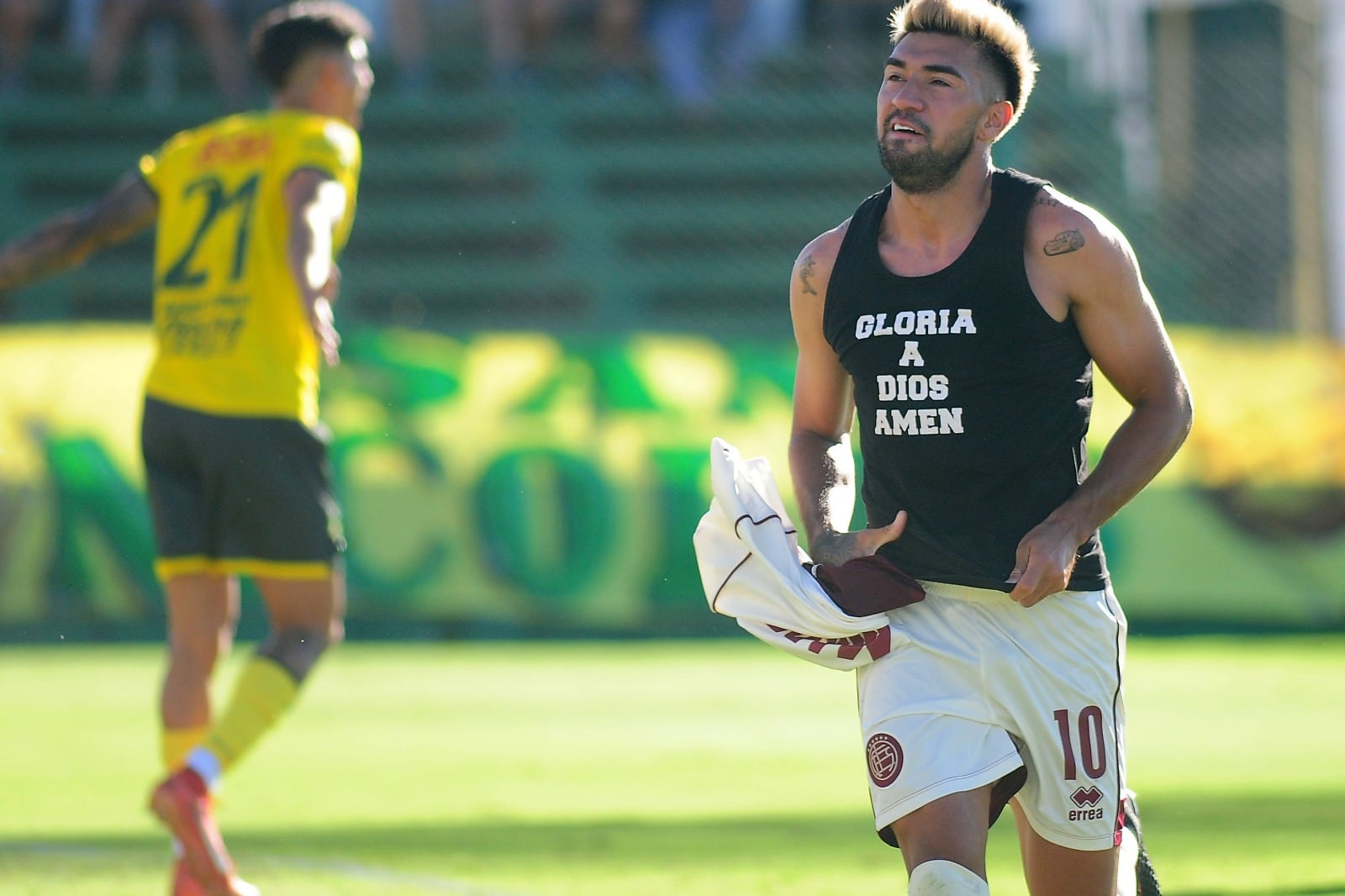 Moreno marcó triplete para el Granate en Florencio Varela