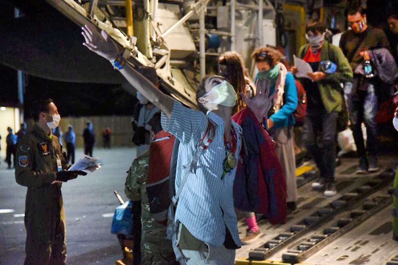 El gobierno nacional implementará una serie de 18 vuelos para repatriar a casi 3 mil argentinos varados en el extranjero.