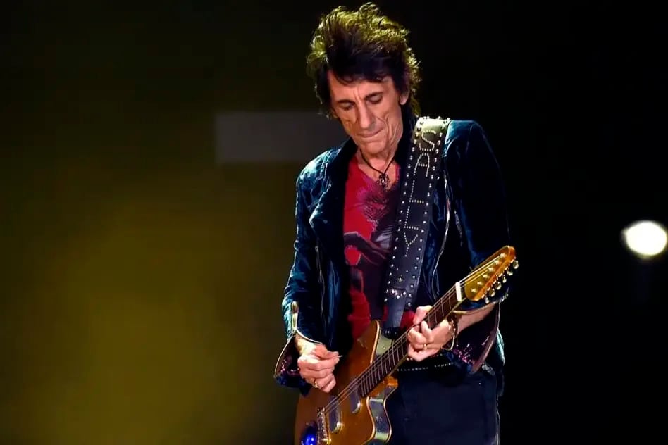 Ron Wood lleva 60 años como músico y 50 en los Stones.