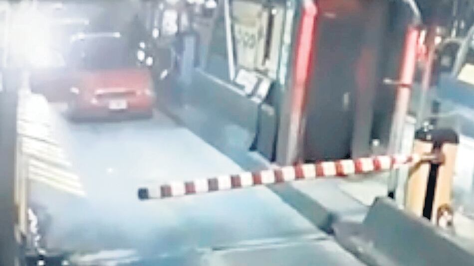 Por una discusión de tránsito, un prefecto de franco mató a una persona.