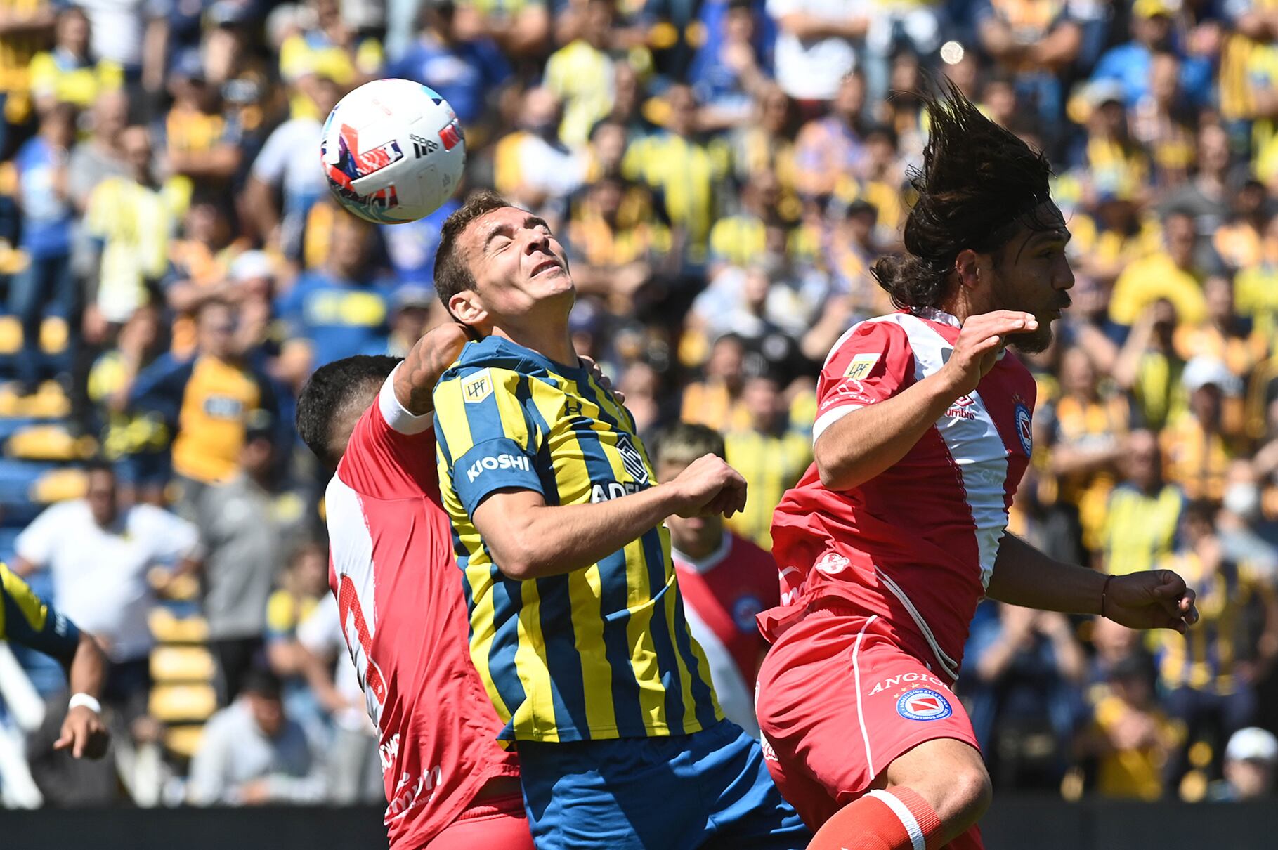 Ruben quedó perdido entre tantos defensores por el déficit de generación de juego.