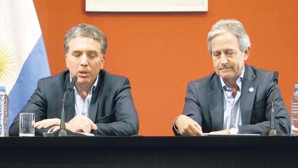 El ministro Nicolás Dujovne fue el encargado de hacer el anuncio junto con su par de Modernización, Andrés Ibarra.