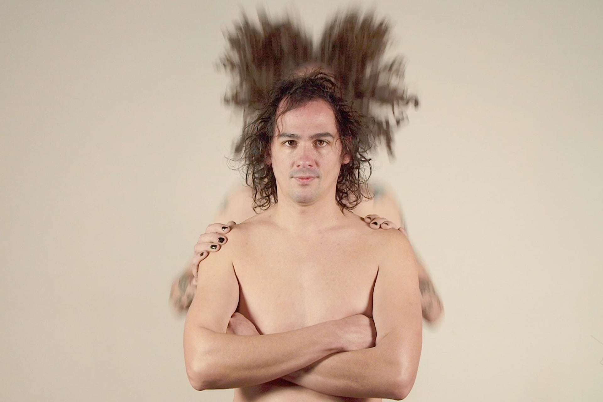 "Lo que más me llena es tocar en vivo, conocer lugares. No toco la guitarra en casa, necesito que alguien me escuche."