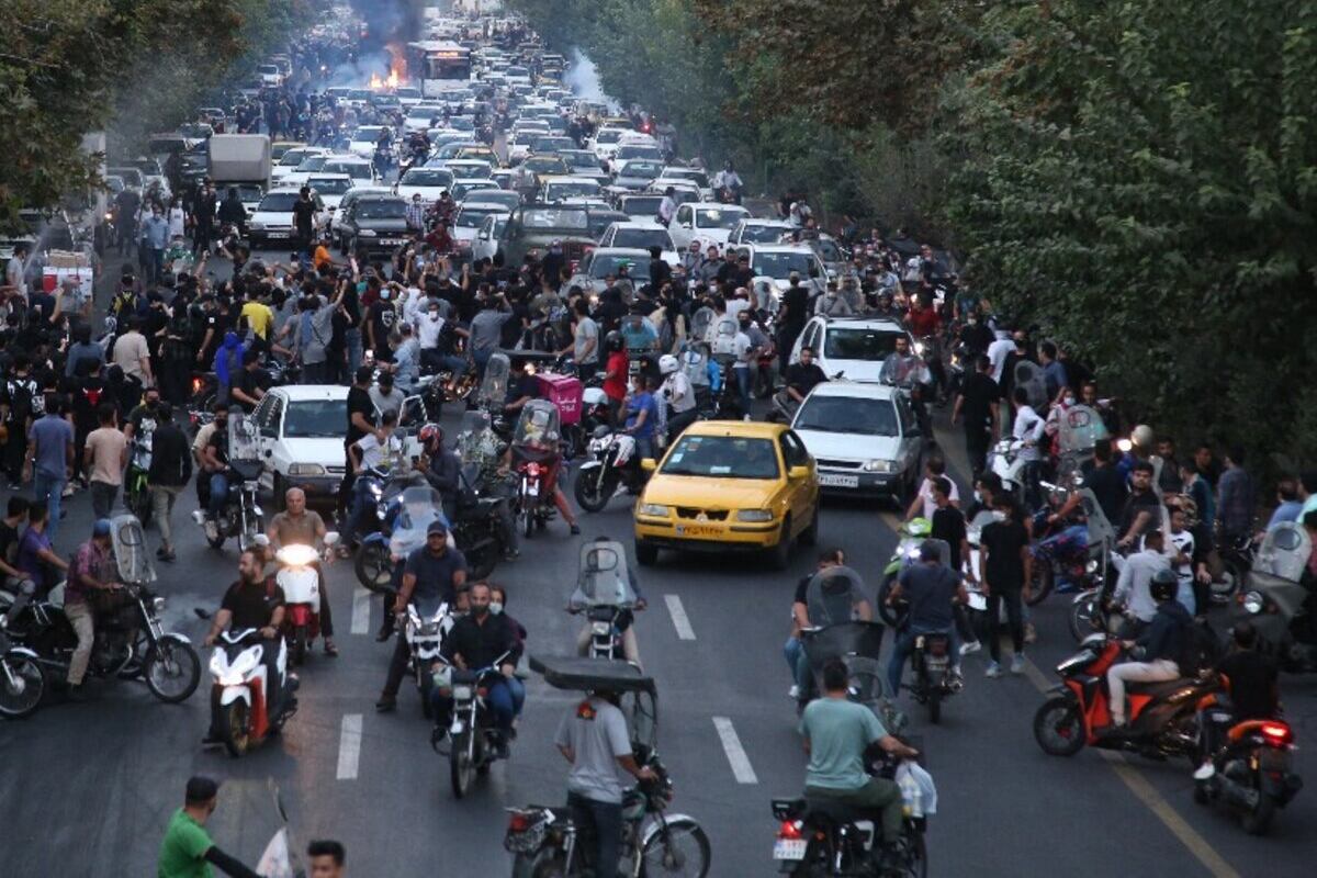EE.UU. sancionó a Irán por reprimir las protestas por la muerte de Mahsa Amini.
