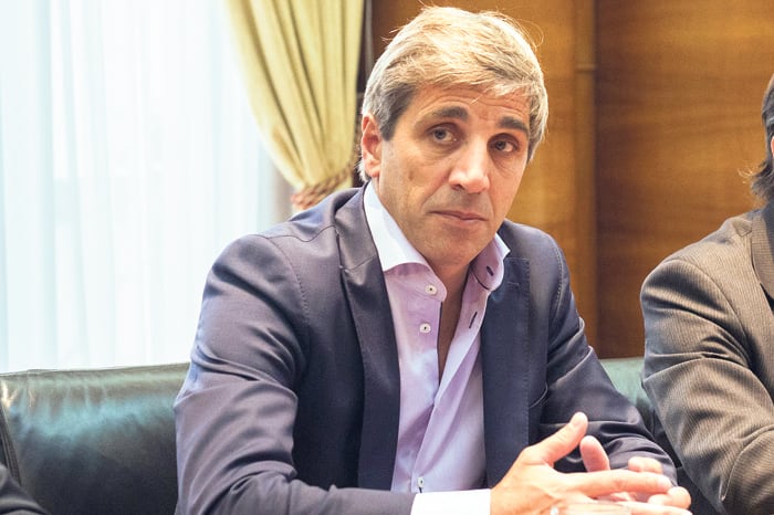 Luis Caputo, ministro de Finanzas, sigue emitiendo deuda.