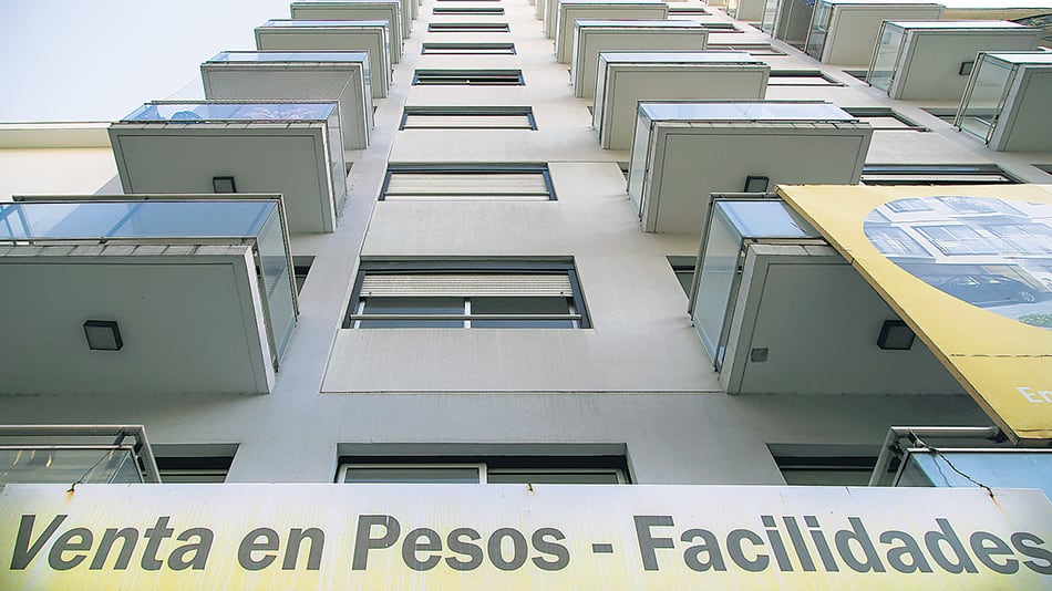 Más de 100 mil familias están bajo “la incertidumbre y el miedo” reconoció el Gobierno al anunciar la medida.