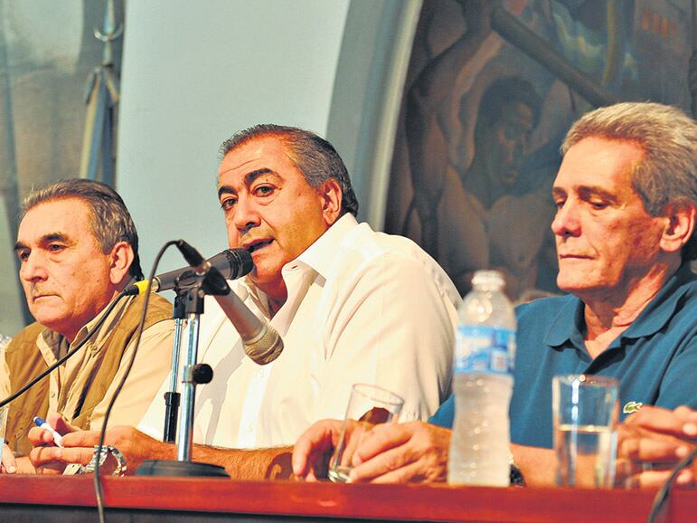 Juan Carlos Schmid, Héctor Daer y Carlos Acuña, el triunvirato que conduce la CGT.