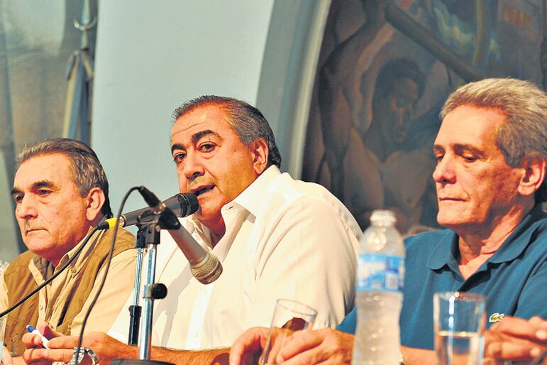 Juan Carlos Schmid, Héctor Daer y Carlos Acuña, el triunvirato que conduce la CGT.