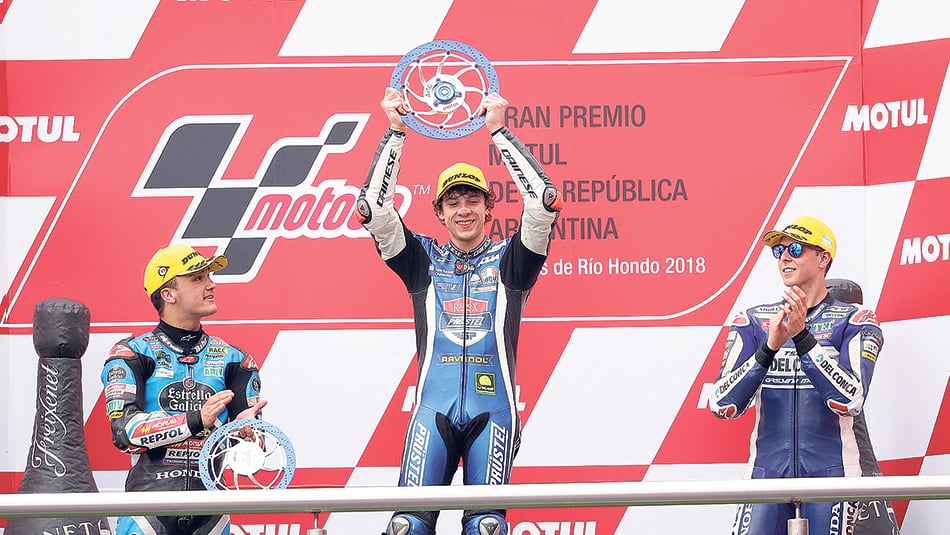 Crutchlow (Honda) se impuso tras una intensa pelea con el francés Zarco.