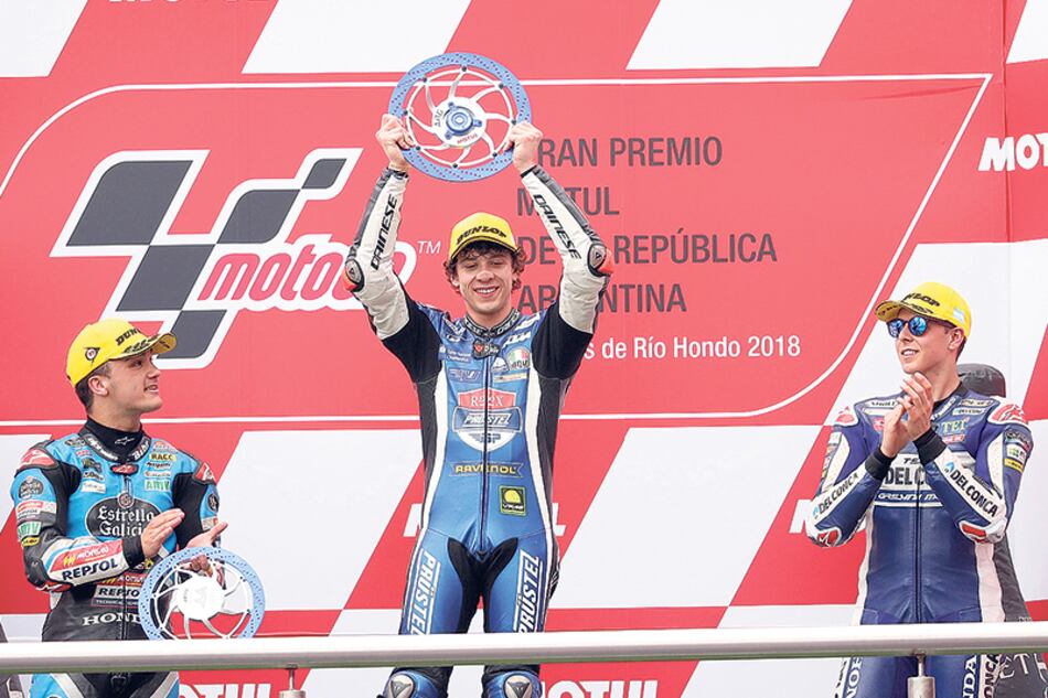 Crutchlow (Honda) se impuso tras una intensa pelea con el francés Zarco.