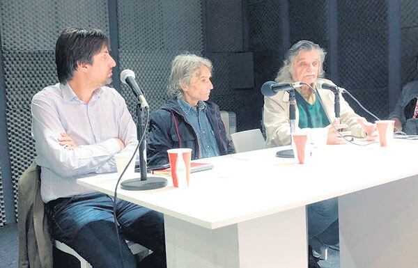 El rector de la Umet, Nicolás Trota; el autor, Daniel Otero, y el sociólogo Horacio González en la presentación.