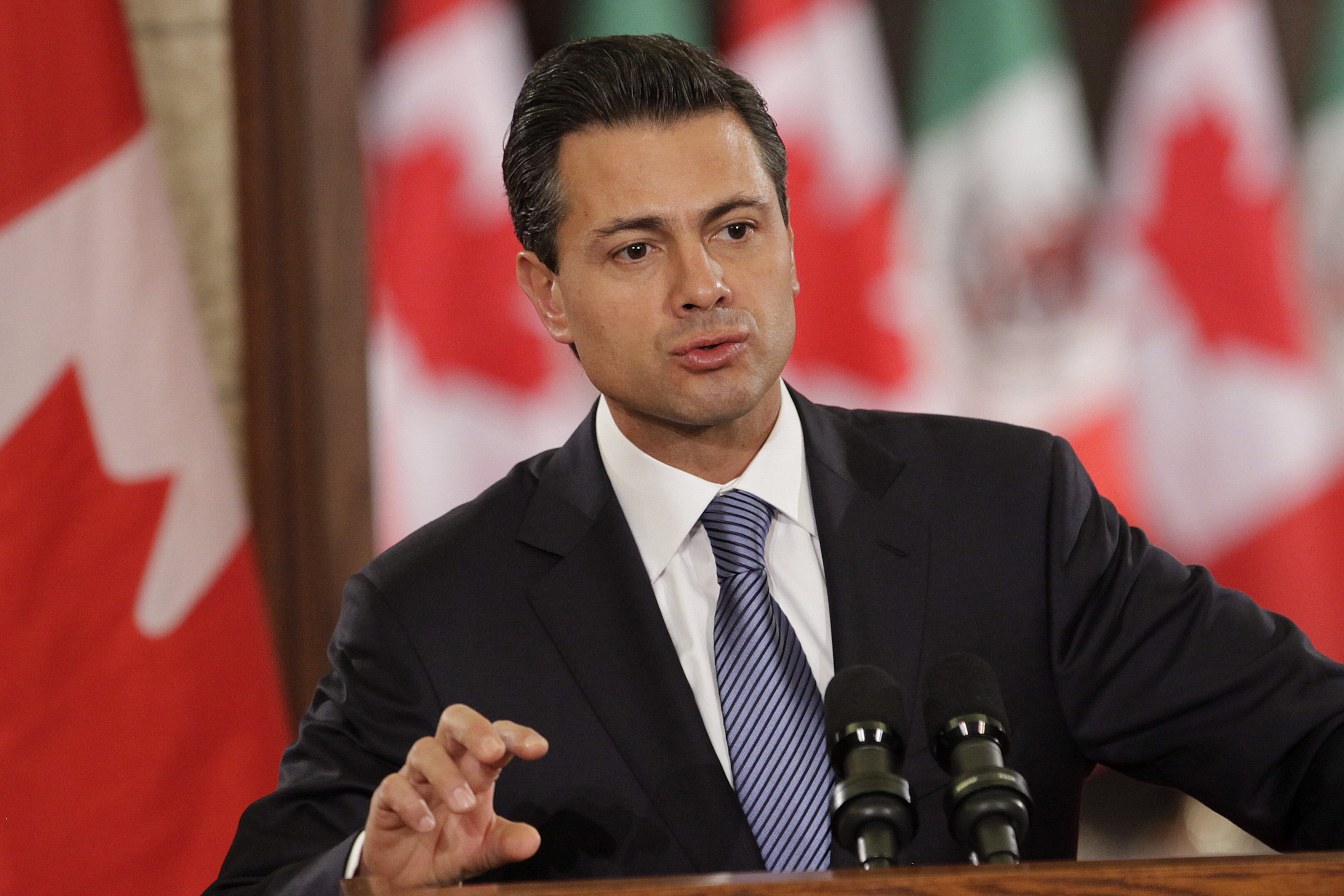 El gobierno de Enrique Peña Nieto le dio protección al abogado Juan Ramón Collado.