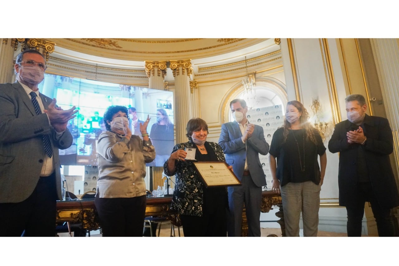  “Hay pocas figuras con la integralidad de María, una inmensa mujer”, señaló Dora Barrancos. 