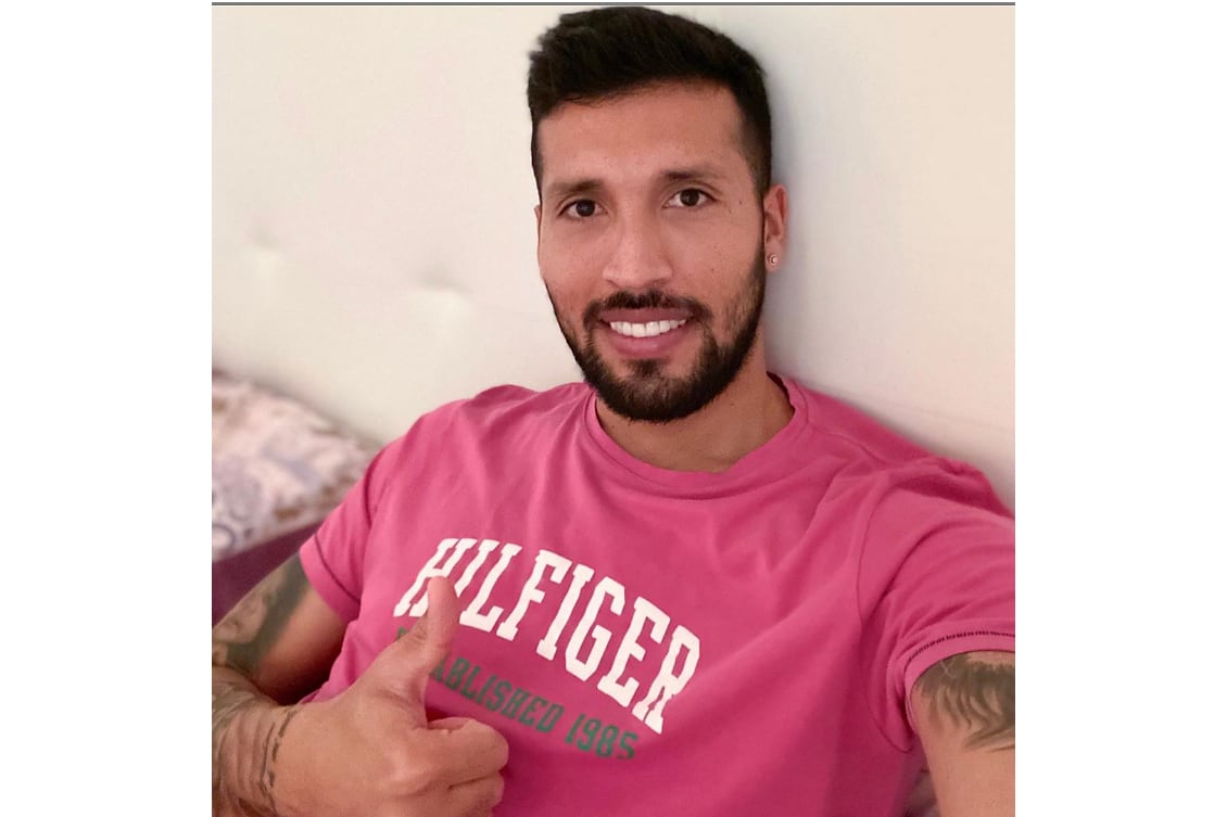 Ezequiel Garay, defensor del Valencia de España.