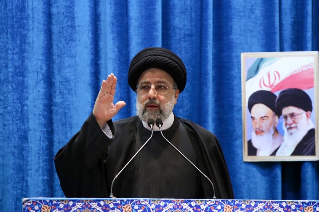 El helicóptero siniestrado en el que iba Raisi formaba parte de un convoy integrado por tres aparatos