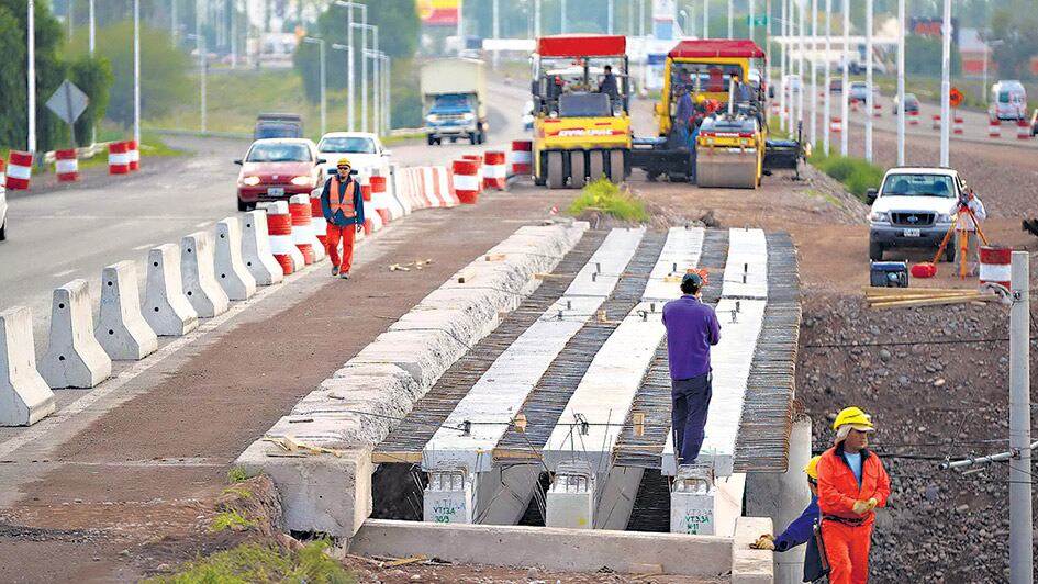 Reactivación de la obra pública, una pieza clave del Gobierno para mostrar crecimiento antes de las elecciones.