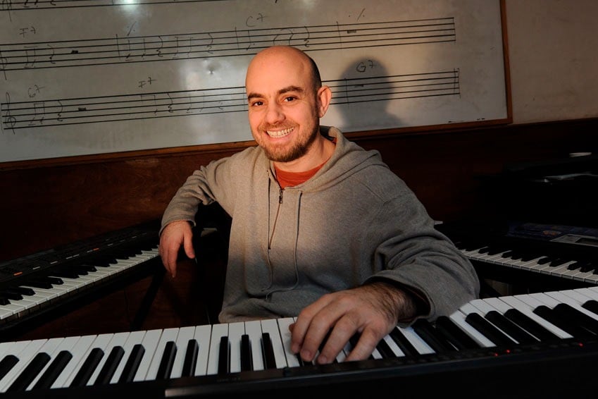 El cordobés Eduardo Elia se presenta este viernes.