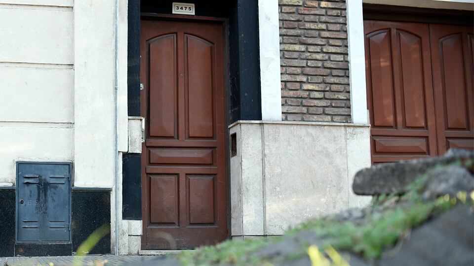 La mujer y su hijo viven en la casa de Ituzaingó 3475.