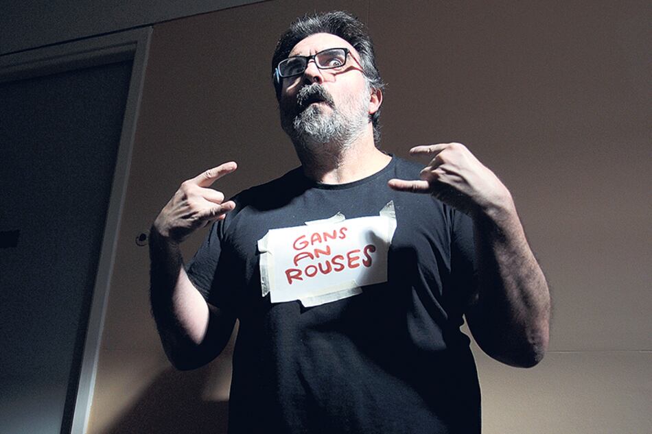 “De todos modos, desgracia es cagarse de hambre, no un cantante que se cree el Indio Solari”, dice Sala.