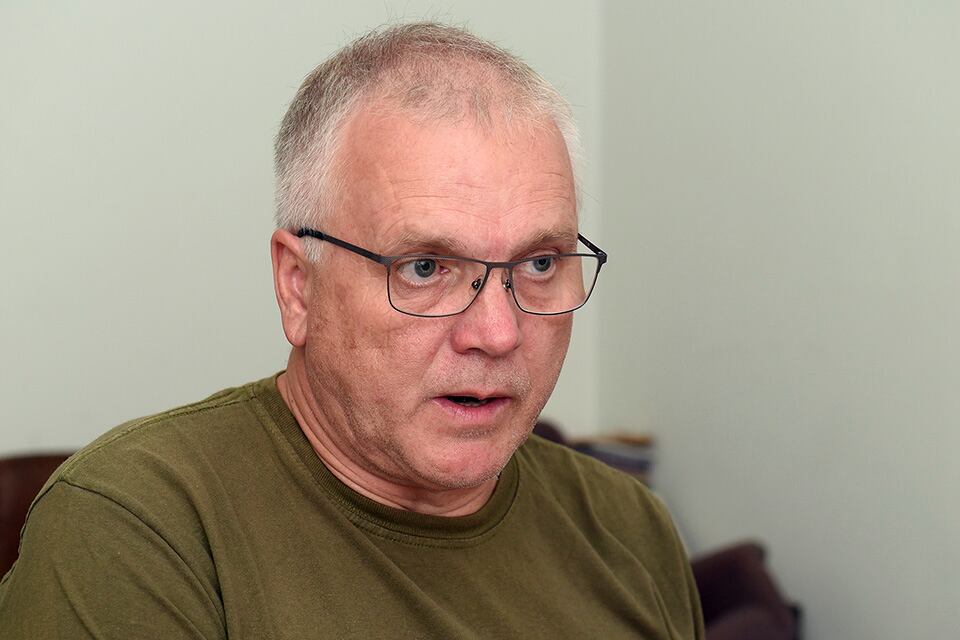 Epígrafe 1: Los trabajadores admiten el debate pero quieren cambios en la ley. Epígrafe 2: Sukerman pidió que se sancione una ley resistida. 