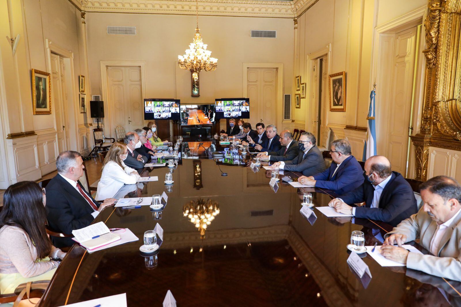 Un momento de la reunión en Casa de Gobierno.