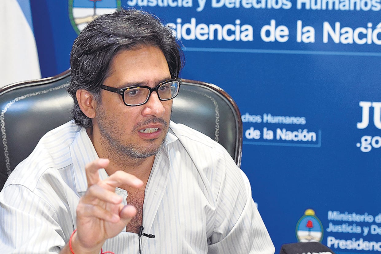 El ministro de Justicia, Germán Garavano, firmó el decreto para la reforma.