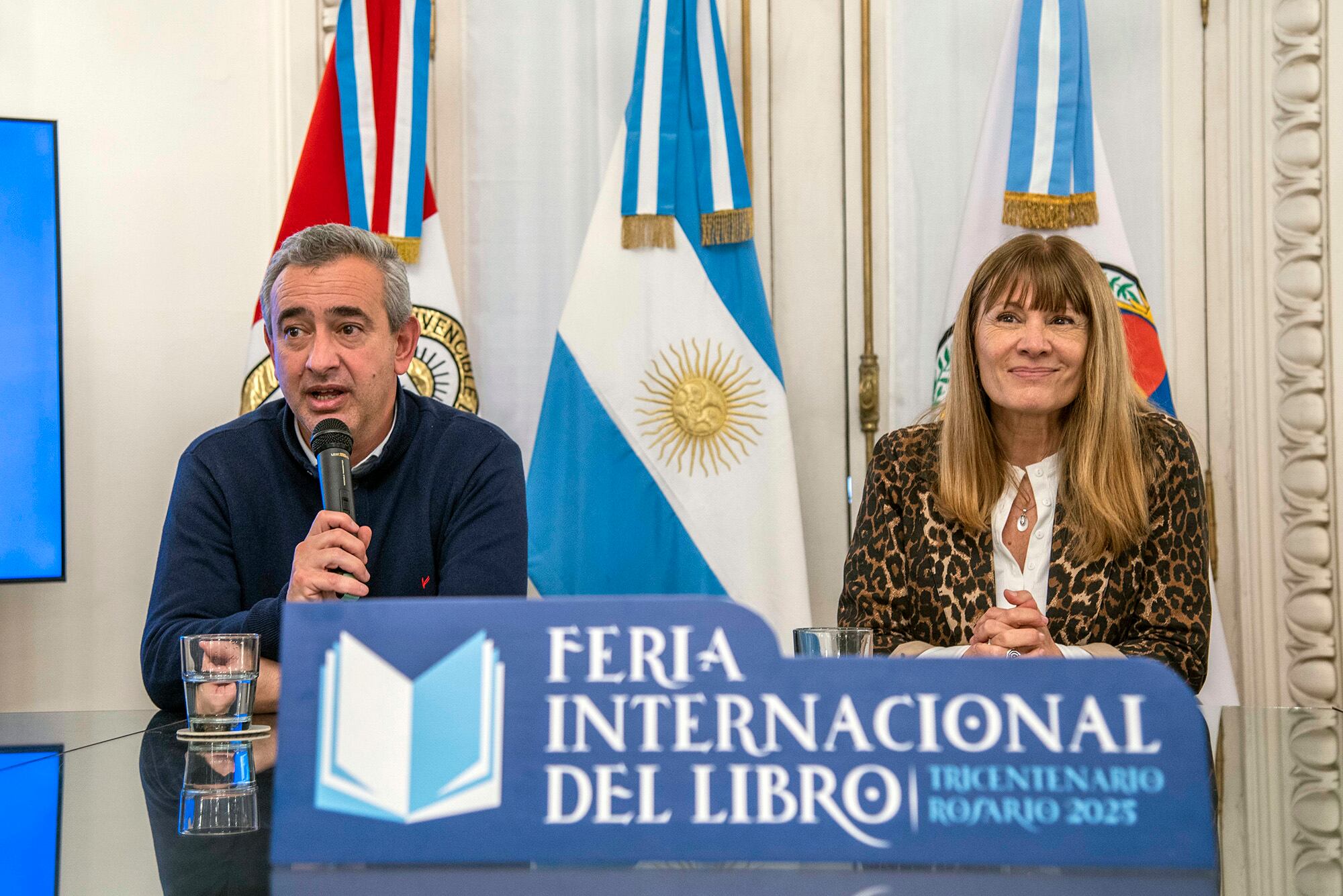 El intendente Javkin, y la ministra de Cultura hicieron el anuncio oficial.