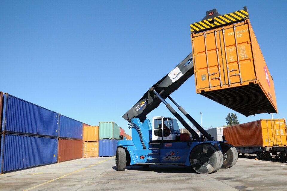 Bonos públicos en dólares del BCRA para importadores que financiaron sus compras en el exterior a partir de préstamos y ahora deben repagarlos.