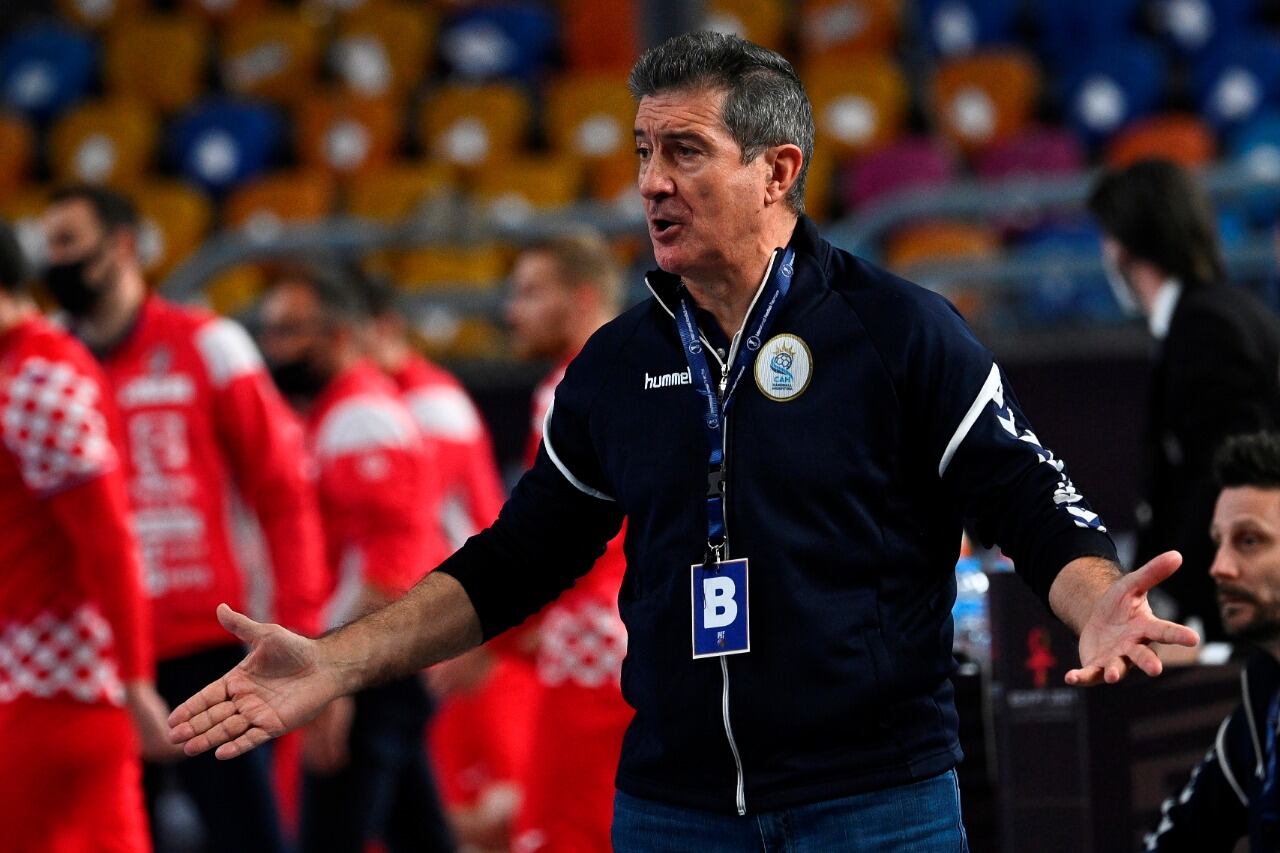 Manuel Cadenas, el DT de la Selección de handball.