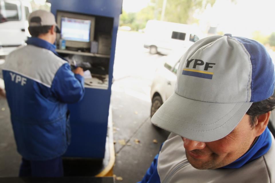 En los últimos 12 meses hasta agosto, las naftas acumularon un incremento del 32% y el gasoil del 51% (Foto: Carolina Camps).