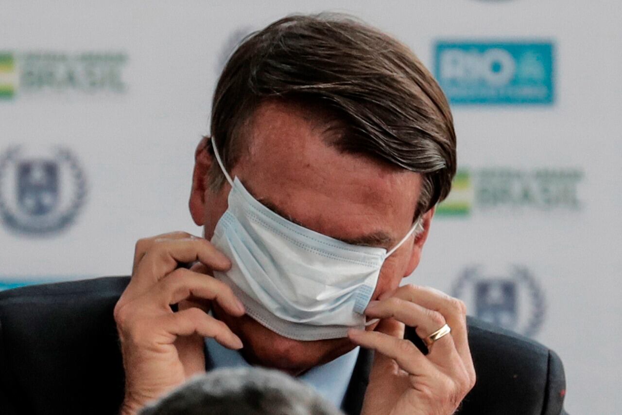 Según Bolsonaro el usar barbijo es un símbolo de estar enfermo de coronavirus.
