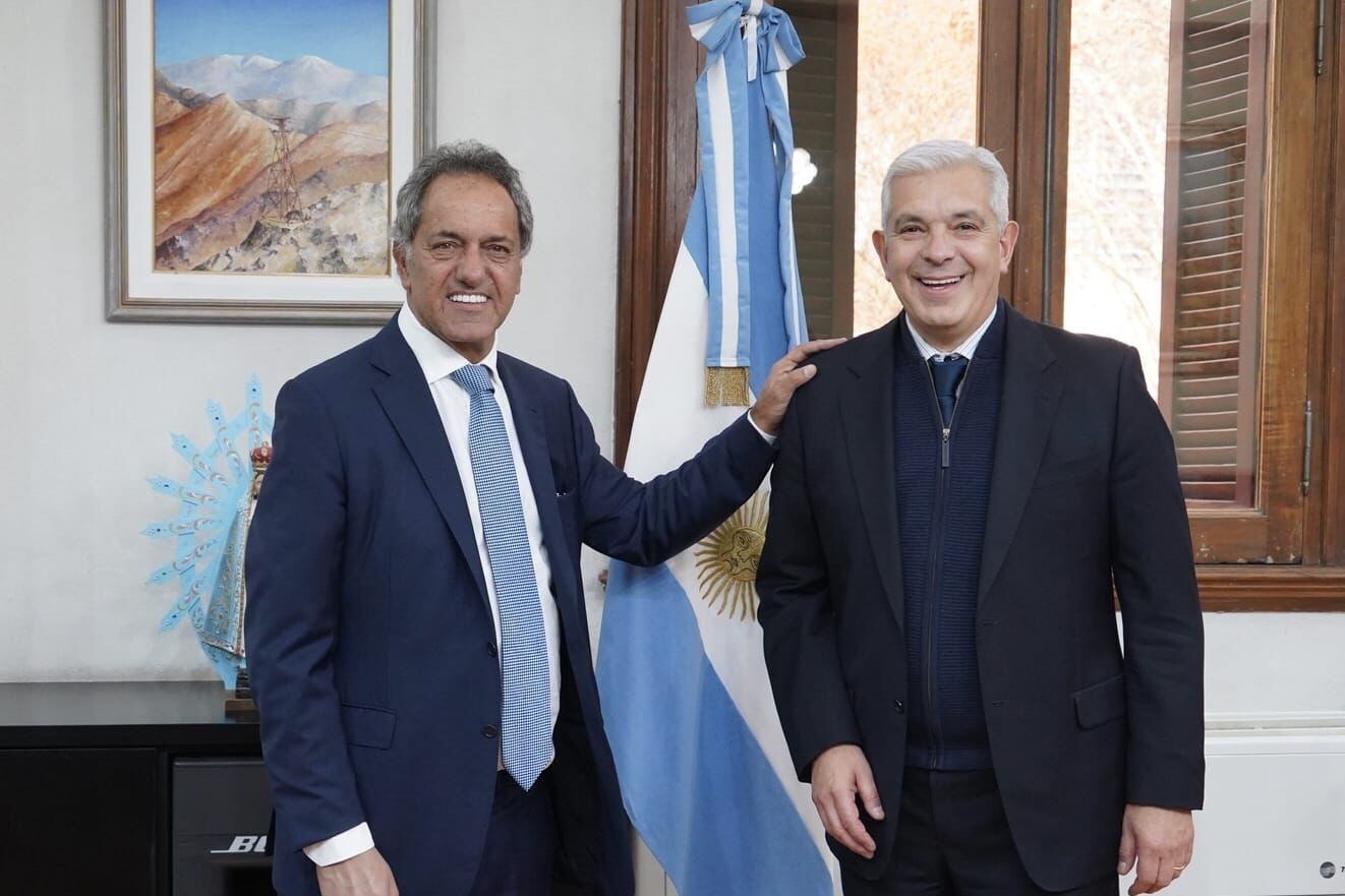 Scioli y Domínguez avanzaron en la implementación de un plan para
potenciar y desarrollar a las cooperativas agrobioindustriales.