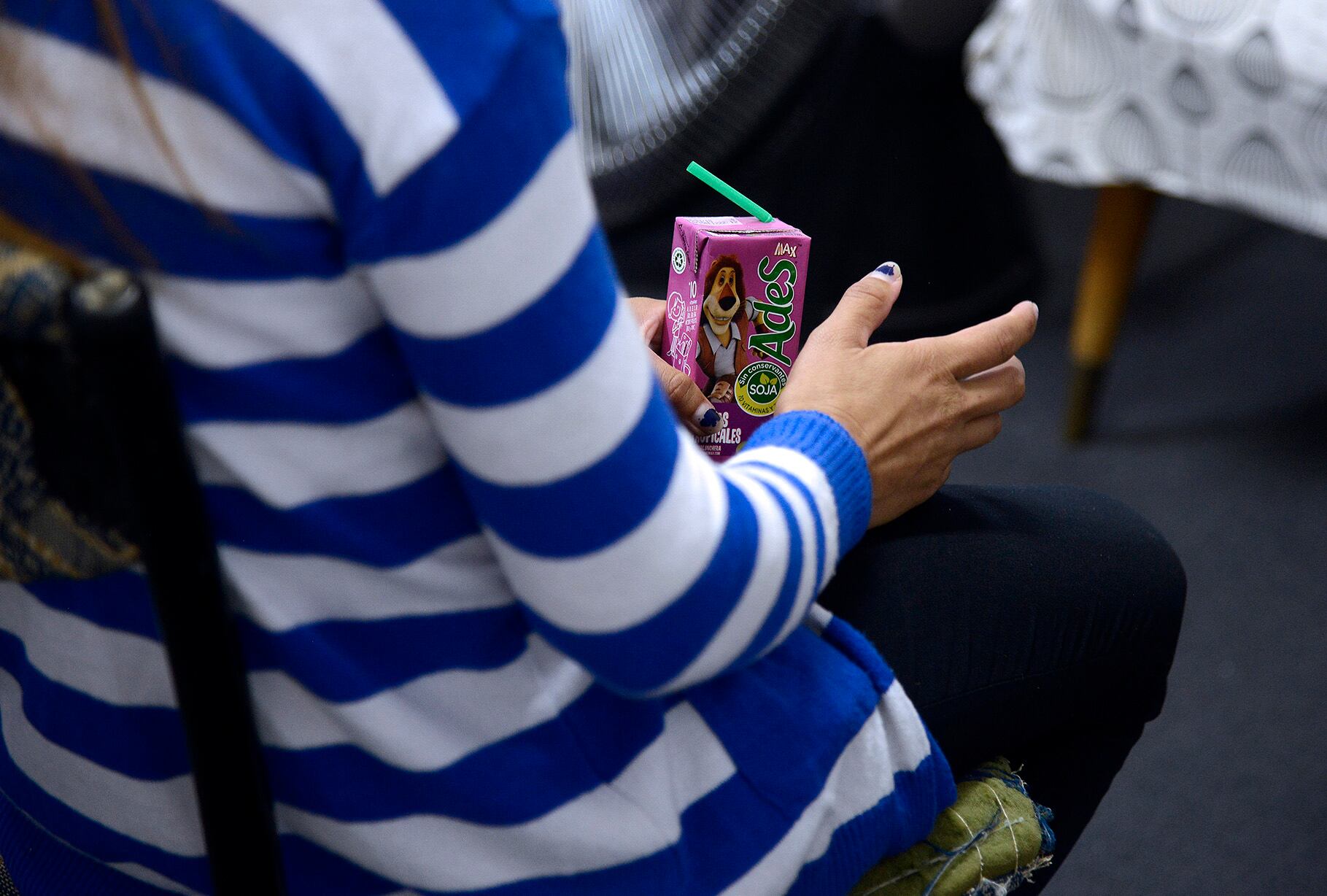 La joven fue obligada a consumir pastillas mientras él apuntaba la pistola a la cabeza del niño.