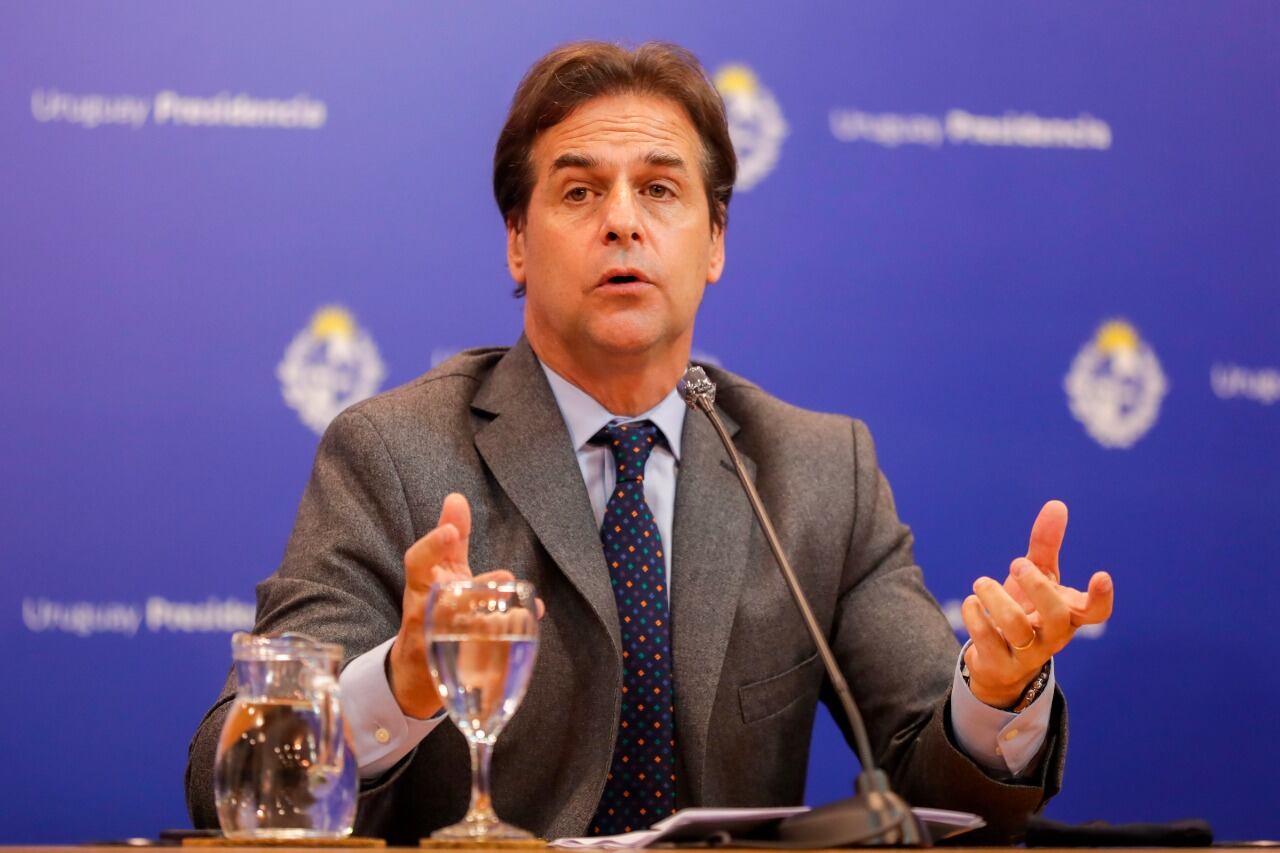 El presidente uruguayo Lacalle Pou hizo el anuncio el martes.