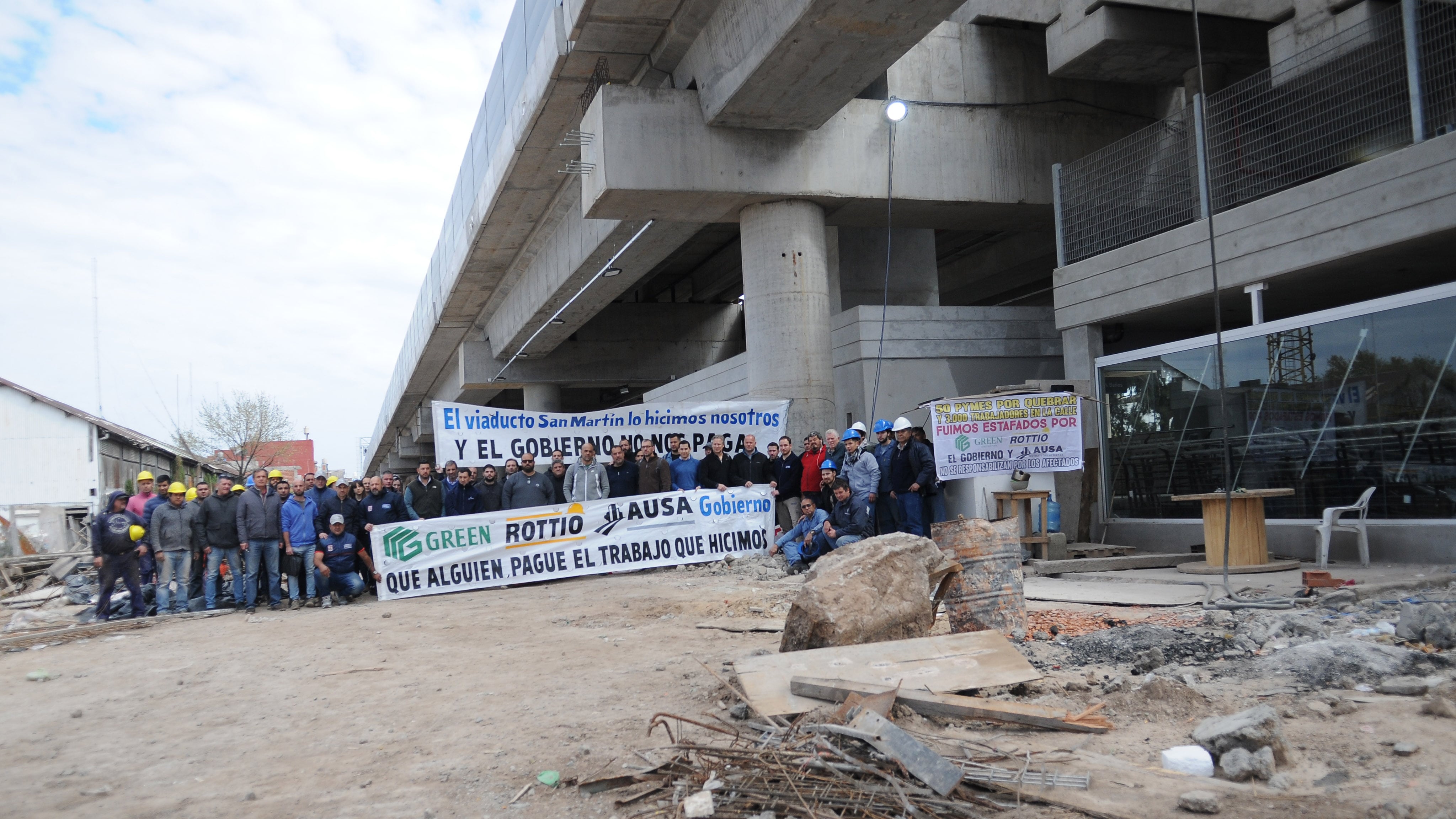 Los empresarios y sus trabajadores se sienten “alevosamente estafados”.